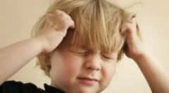 Nix alat iz ušiju i nom